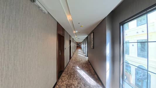 ساتل في مجمع لاكورديا – سكن مريح بمعايير فندقية – 87828238