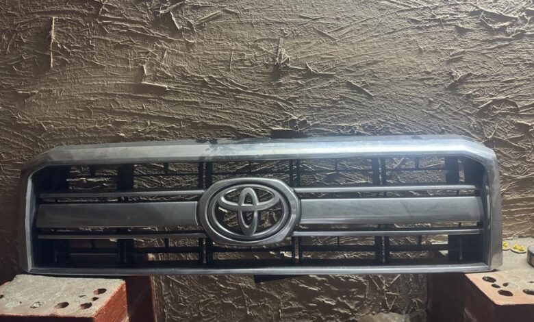 شبك شاص و ربع وكاله نضيف مافيه لا كسور ولا شي