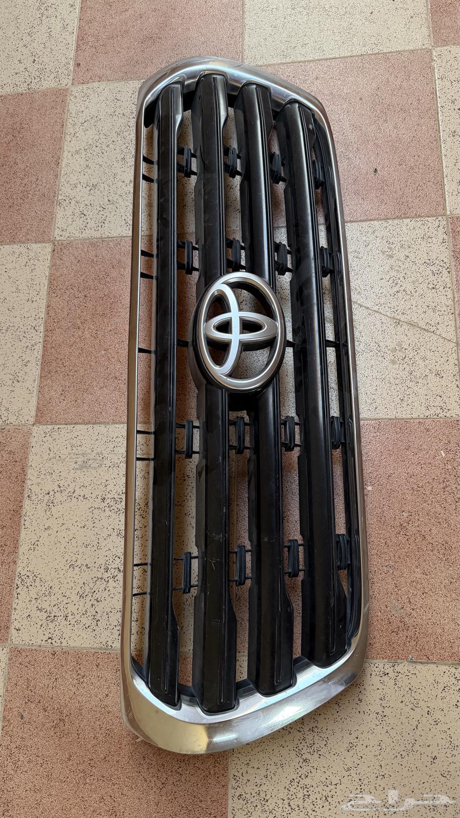 قطع لاندكروزر 2011