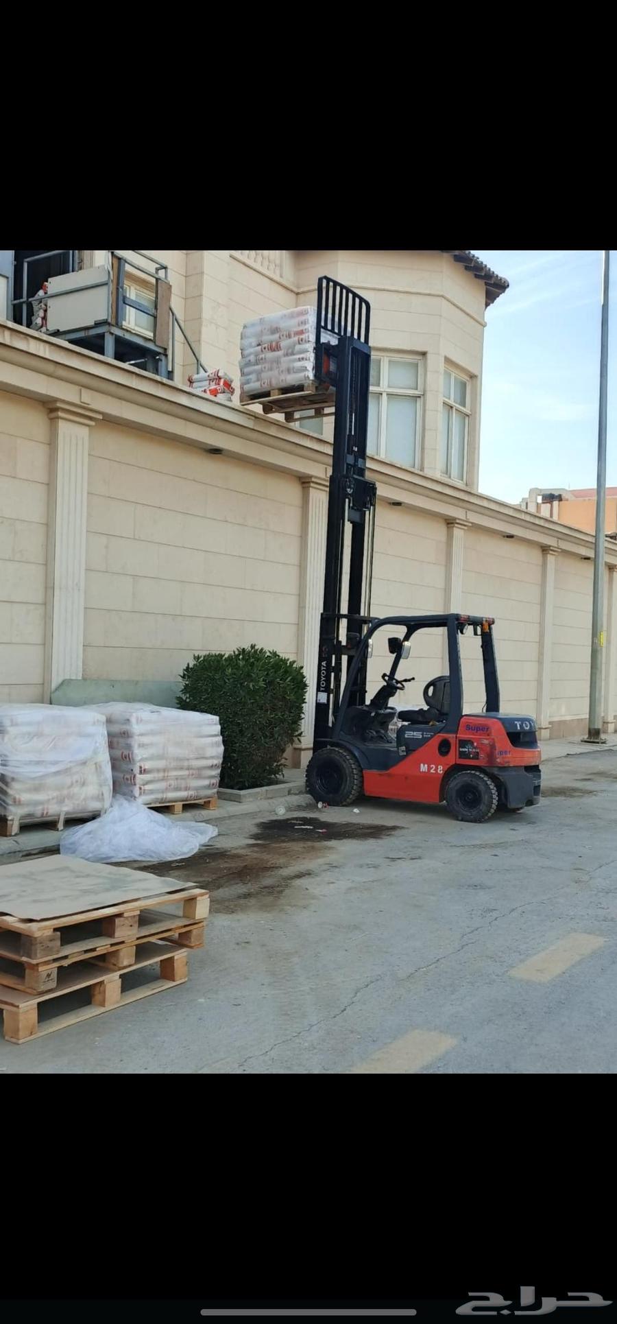 رافعات رافعات شوكيه للايجار بجميع الاحجام والمواصفات