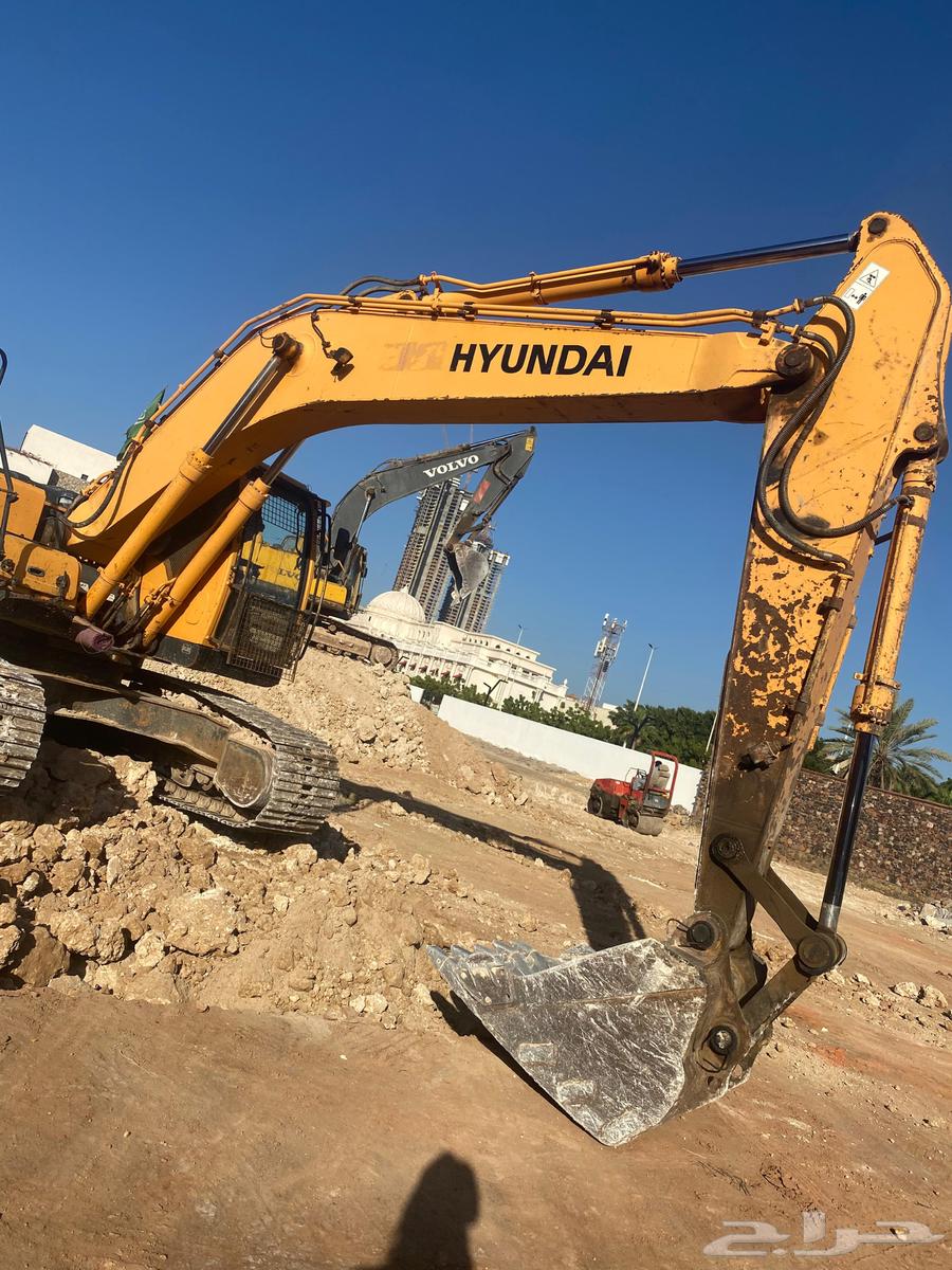 حفار بوكلين للايجار هدم وحفر في جده