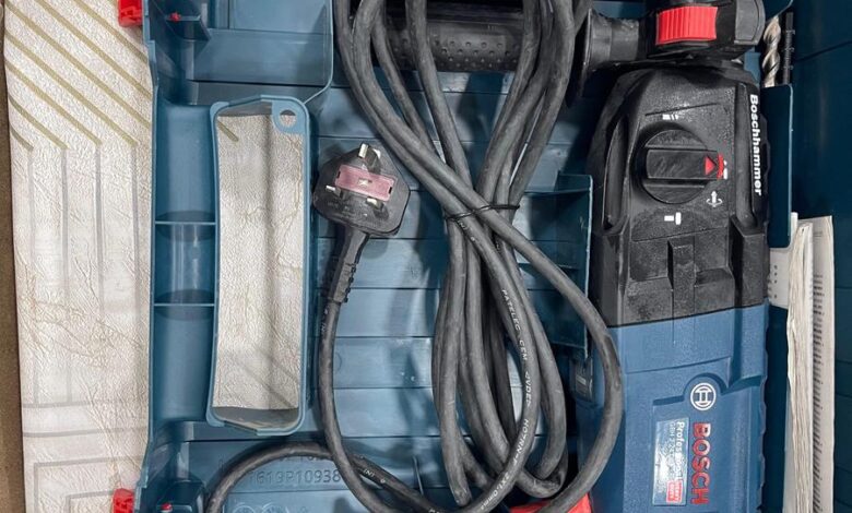 دريل هلتي وصاروخ جلخ ماركة بوش دريل هلتي وصاروخ جلخ ماركة بوش