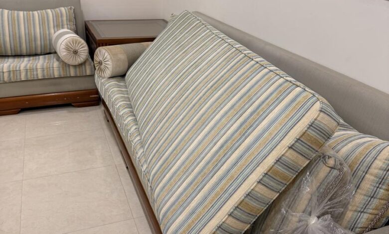 كنب عفش بيت لا احتاجه الي يبيه يكملني