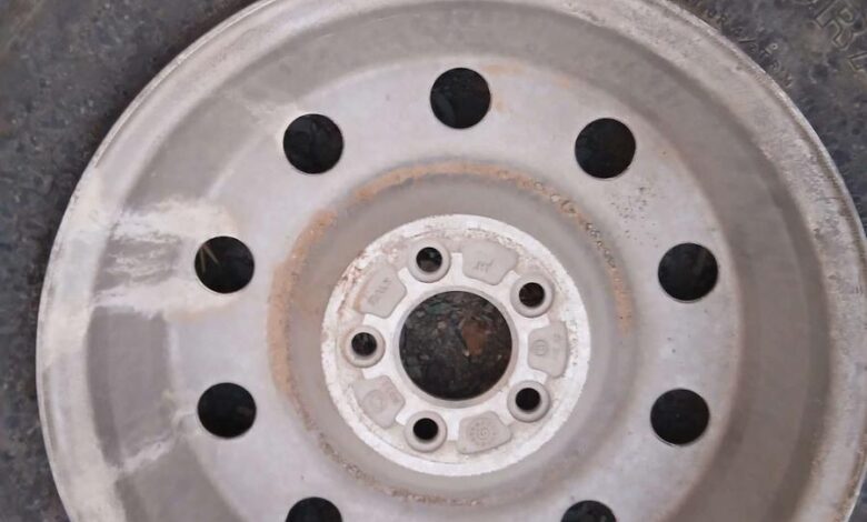 جنط هايلوكس يركب على موديل 2005 و تحت