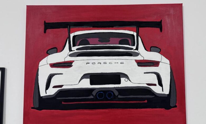 لوحة فنية مرسومة يدويا مستوحاة من عالم السيارات (Porsche) لوحة فنية مرسومة يدويا مستوحاة من عالم السيارات (Porsche)