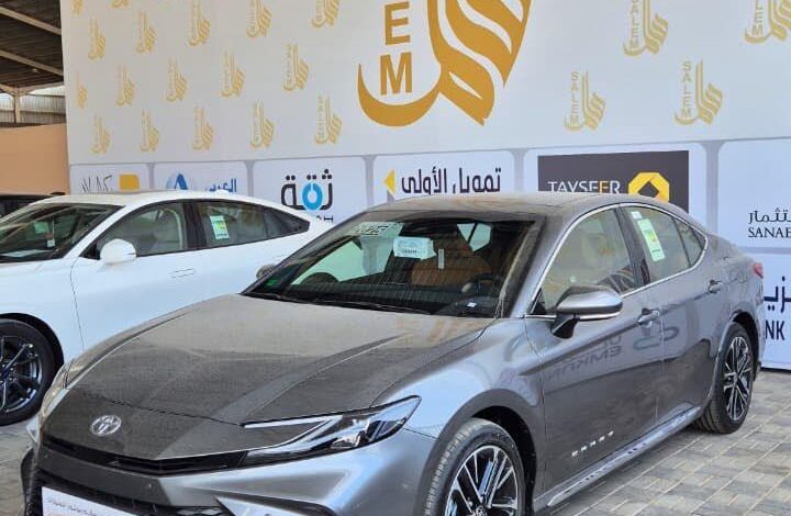 كامري قراندي 2025 بنزين ( السعر 135 الف )