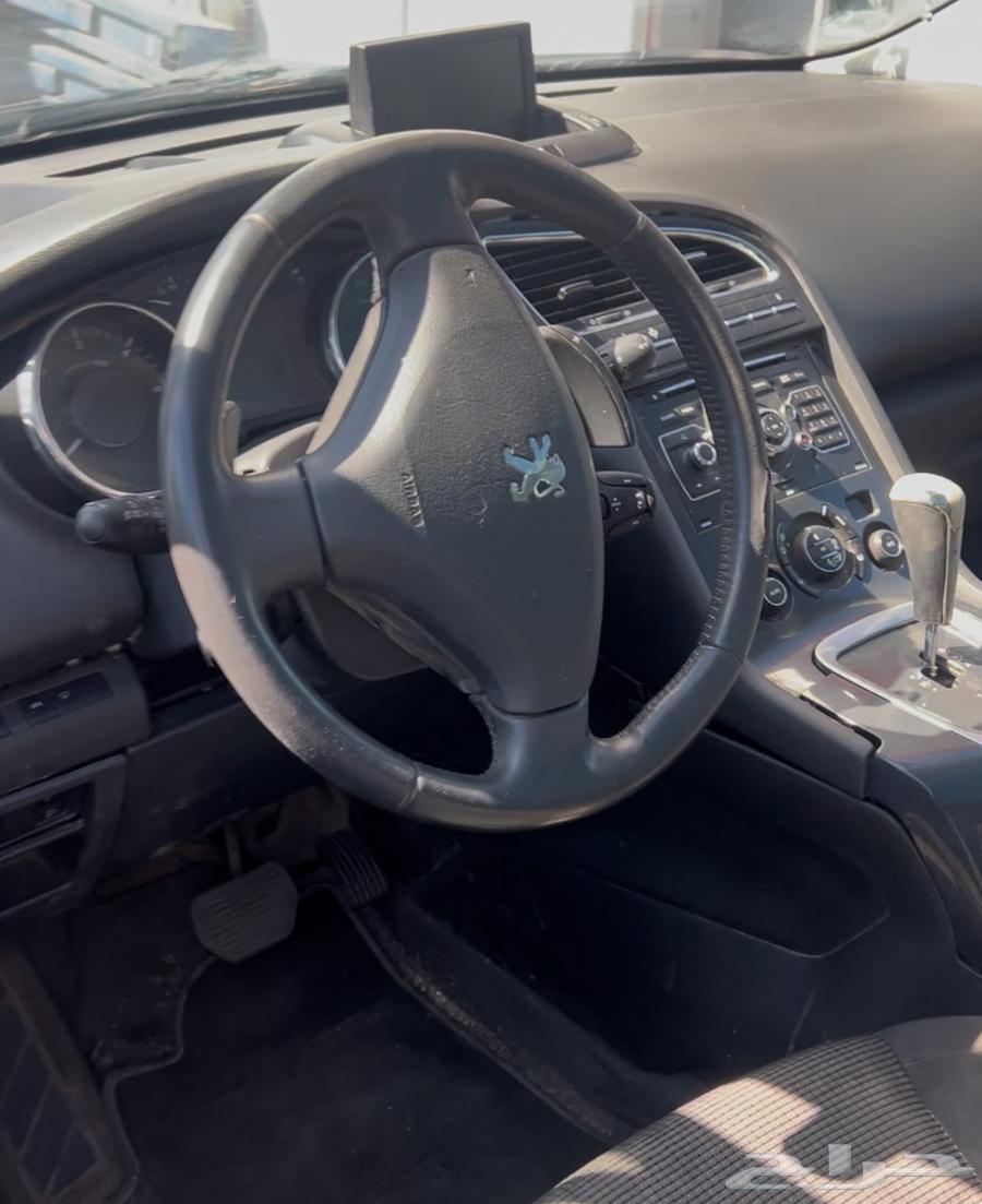 للبيع بيجو 5008 موديل 2013 ديزل أساس