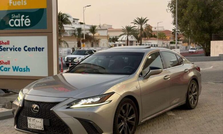 لكزس ES350 F Sport 2019 مخزنه ( ممشى قليل) لكزس ES350 F Sport 2019 مخزنه ( ممشى قليل)