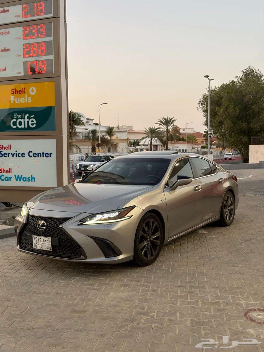 لكزس ES350 F Sport 2019 مخزنه ( ممشى قليل)