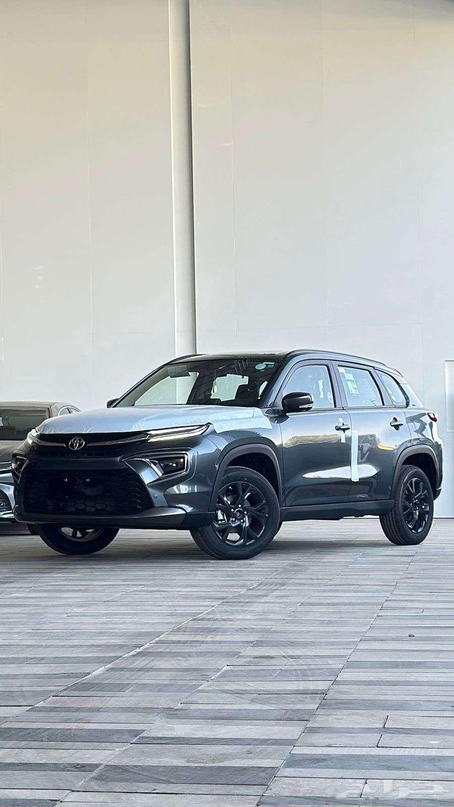 تويوتا اوربان كروزر 2026 رمادي