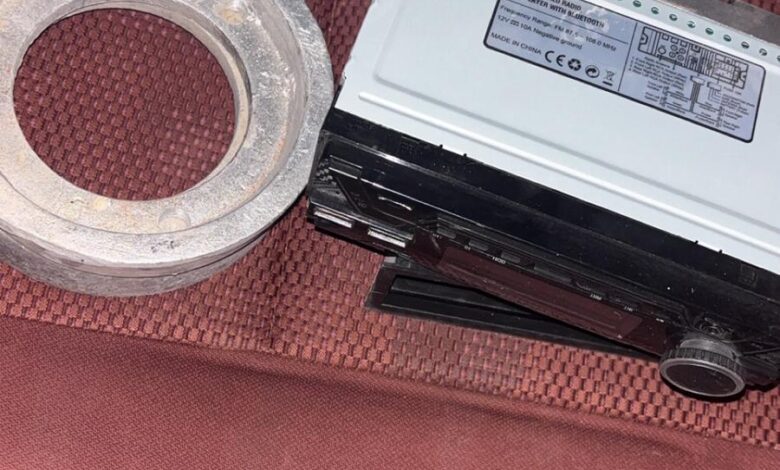 مسجل وكعكات ولاعبات