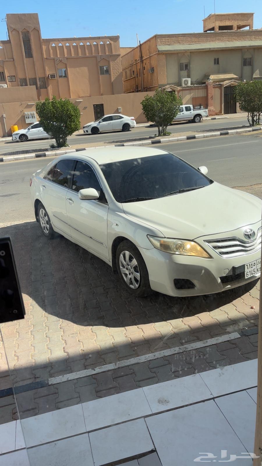 كامري 2011 للبيع او البدل