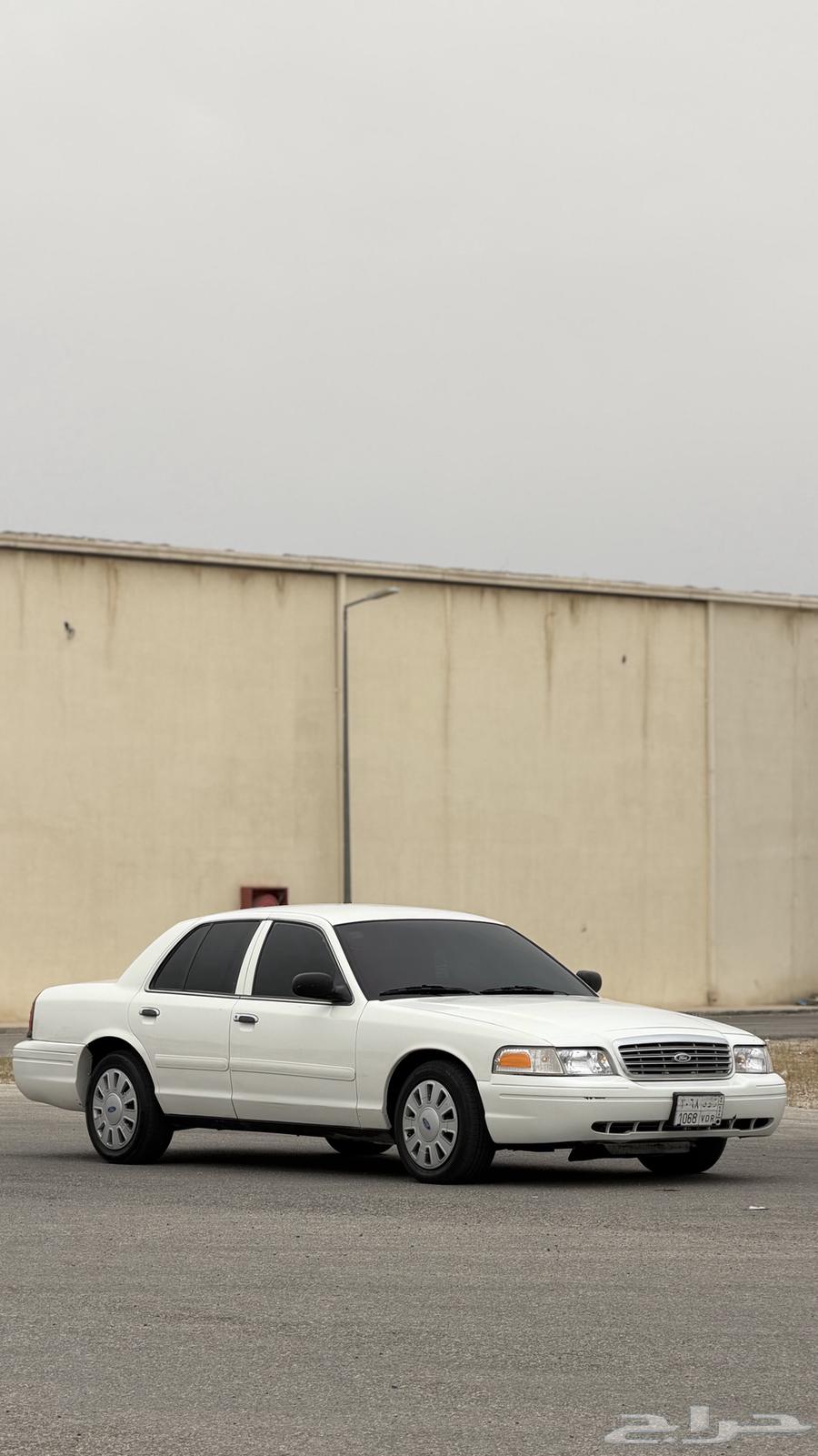 فورد فكتوريا بوليسي مواصفات كندا