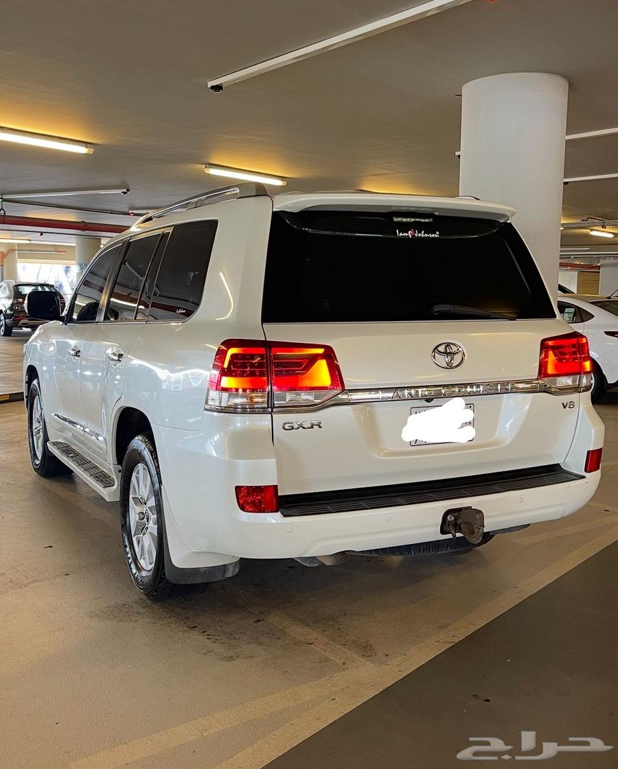 جيب لاندكروزر للبيع 2016