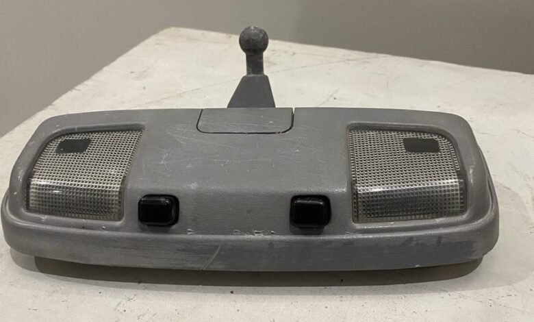 لمبة سقف هايلوكس 2002-1998 رصاصي