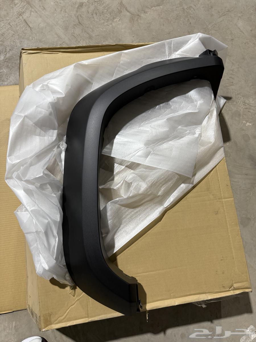 رفرف جمني خلفي