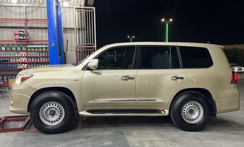 للبيع جيب لكزس lx570