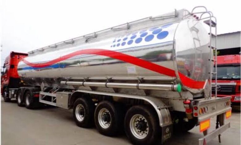 تانكر ديزل 32طن الكمي 300تانكر تانكر ديزل 32طن الكمي 300تانكر
