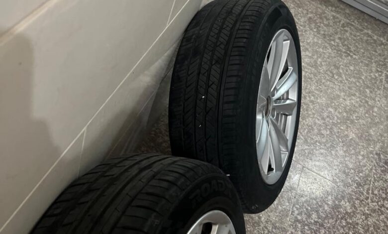 جنوط اصليه بي ام دبليو مقاس 17 كفرات نظيفه جنوط اصليه بي ام دبليو مقاس 17 كفرات نظيفه