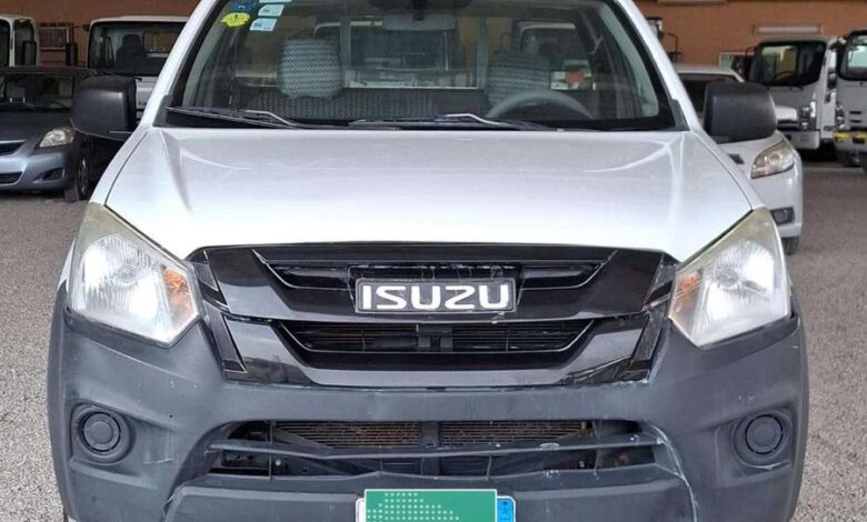 ايسوزو ديماكس بكب جوانب غماره قير عادي 2016