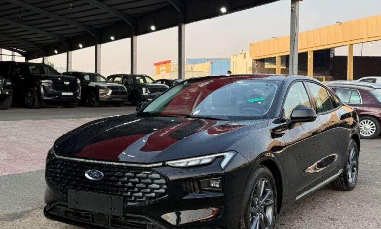 فورد توروس امبيانتي موديل 2025 لون اسود أصفار