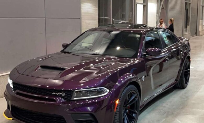 تشارجر هيلكات 2022 وارد بترومين ممشى قليل لون نادر hellcat