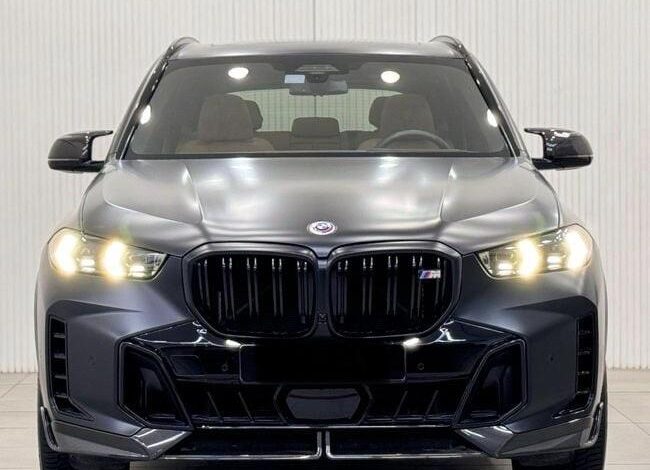 للبيع   BMW X5 M60i 2024 فل كامل