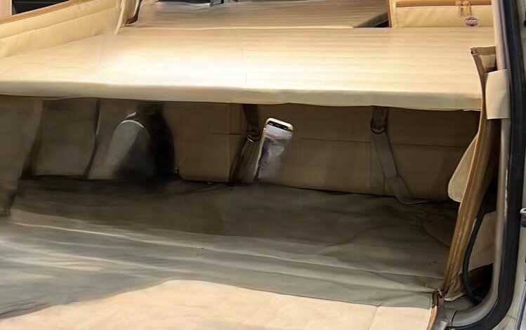 طبق معلق   قطعة للنوم داخل السيارة  تلبسية خلفية