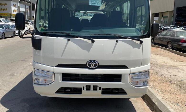 باص تويوتا كوستر ديزل قير اتوماتيك 22 راكب موديل 2026