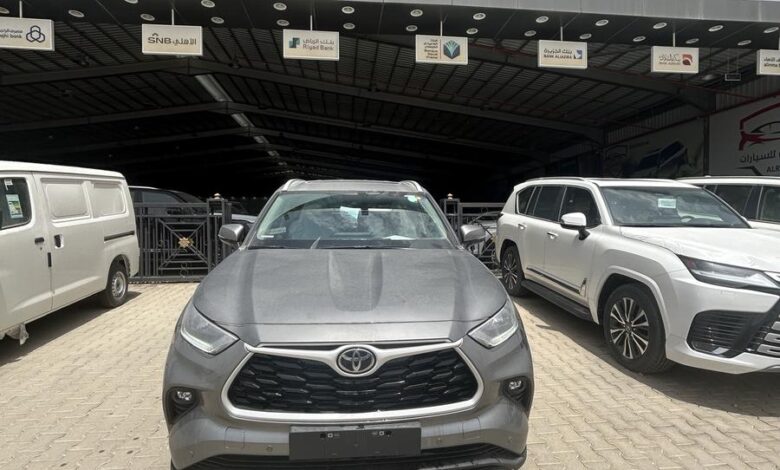 هايلاندر نص فل GLEهايبرد 2026رمادي 164335 شامل الضريبة