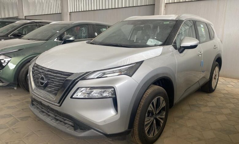 نيسان اكس تريل SV بدون فتحه سعودي 2025