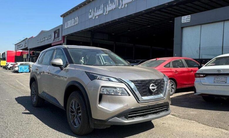 نيسان اكستريل 5 مقاعد 2500 cc دهبي موديل 2025